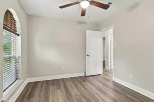 335 Springwillow Rd, Burleson, TX 76028 - Photo 10