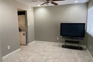 9827 Walnut St, Dallas, TX 75243 - Photo 10