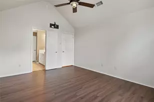 3715 Dahlia Dr, Grand Prairie, TX 75052 - Photo 12