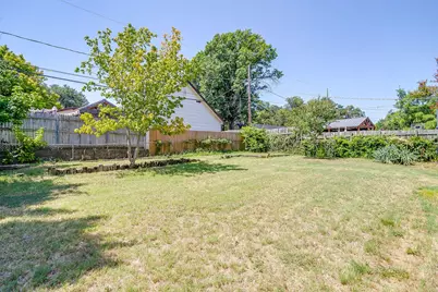 731 NW Wood Street, Burleson, TX 76028 - Photo 40