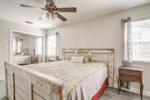 731 NW Wood St, Burleson, TX 76028 - Photo 30