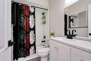 569 Hunters Glen St, Lewisville, TX 75067 - Photo 10