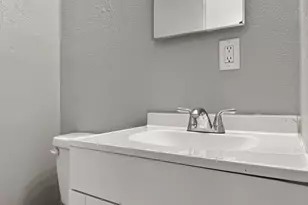 1005 Belvedere Dr, Arlington, TX 76010 - Photo 14