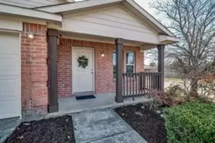 2429 Emerald Ln, McKinney, TX 75071 - Photo 2