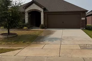 10208 Trinity Dr, Little Elm, TX 75068 - Photo 2