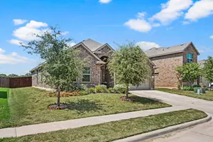 1540 Seabiscuit Dr, Granbury, TX 76049 - Photo 4