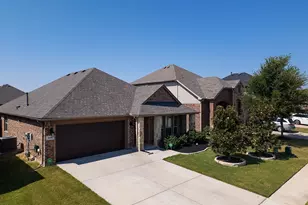 308 Maverick St, Anna, TX 75409 - Photo 2
