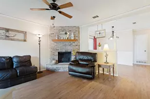 9960 Runnymeade Pl, Fort Worth, TX 76108 - Photo 6
