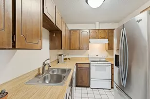 9960 Runnymeade Pl, Fort Worth, TX 76108 - Photo 8