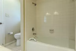 3412 Gatwick Pl, Farmers Branch, TX 75234 - Photo 4