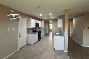 2210 Marvin Dr, Lancaster, TX 75134 - Photo 6