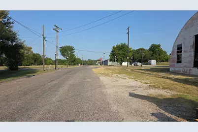 101 N Center Street, Bonham, TX 75418 - Photo 4