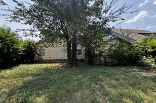 213 S Hampshire St, Saginaw, TX 76179 - Photo 14
