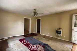 213 S Hampshire St, Saginaw, TX 76179 - Photo 4