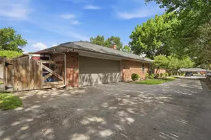 6409 Country Day Trail, Benbrook, TX 76132 - Photo 30