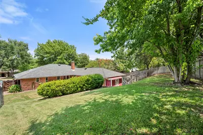 6409 Country Day Trail, Benbrook, TX 76132 - Photo 28
