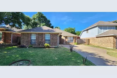 2204 Turf Club Drive, Arlington, TX 76017 - Photo 2