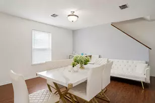 2301 Chestnut Dr, Little Elm, TX 75068 - Photo 4