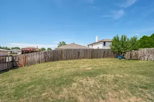2301 Chestnut Dr, Little Elm, TX 75068 - Photo 14