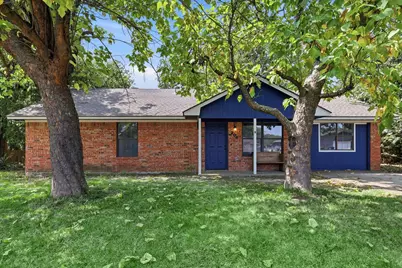 204 Jackilu Street, Sanger, TX 76266 - Photo 2