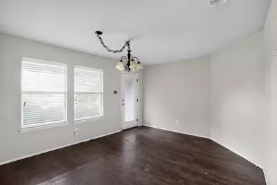 900 Mistflower Avenue, Burleson, TX 76028 - Photo 6