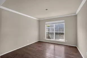 900 Mistflower Ave, Burleson, TX 76028 - Photo 10