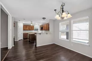900 Mistflower Ave, Burleson, TX 76028 - Photo 14