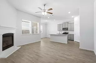 3250 Hunters Gln Dr, Aubrey, TX 76227 - Photo 2
