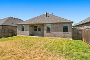 3250 Hunters Gln Dr, Aubrey, TX 76227 - Photo 24