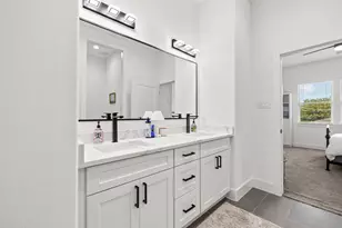 2502 Elsie Faye Heggins St, Dallas, TX 75215 - Photo 20