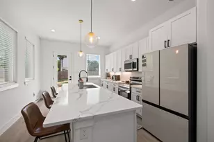 2502 Elsie Faye Heggins St, Dallas, TX 75215 - Photo 12
