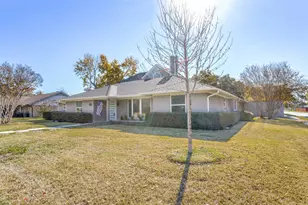 3206 Rotan Ln, Dallas, TX 75229 - Photo 1