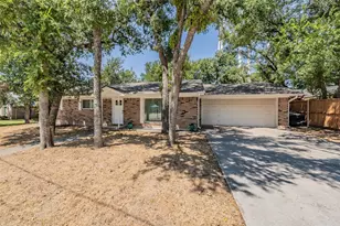 909 Shady Oaks, Bridgeport, TX 76426 - Photo 1