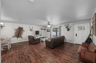 909 Shady Oaks, Bridgeport, TX 76426 - Photo 8