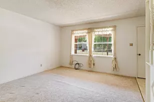 108 W Cunningham St, Bonham, TX 75418 - Photo 6