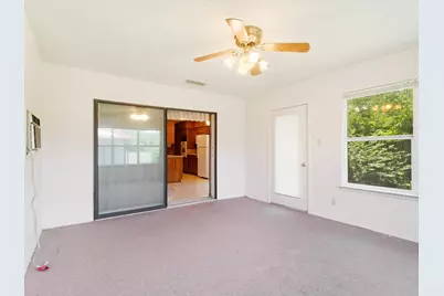 108 W Cunningham Street, Bonham, TX 75418 - Photo 14