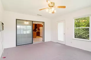 108 W Cunningham St, Bonham, TX 75418 - Photo 14
