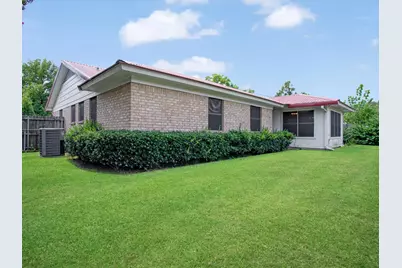 108 W Cunningham Street, Bonham, TX 75418 - Photo 24