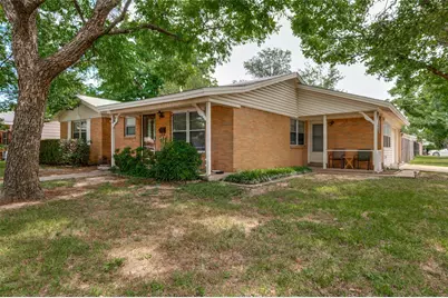 2002 Winthrop Street, Irving, TX 75061 - Photo 2