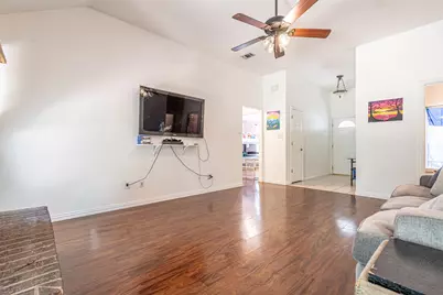 4427 Hunters Glen Court, Granbury, TX 76048 - Photo 8