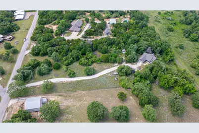 4427 Hunters Glen Court, Granbury, TX 76048 - Photo 4