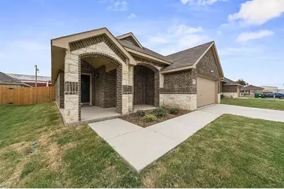 109 N Henrietta Street, Ferris, TX 75125 - Photo 2