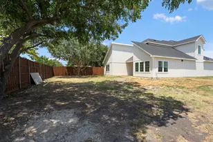 3825 Williamsburg Dr, Garland, TX 75043 - Photo 32