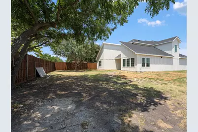 3825 Williamsburg Drive, Garland, TX 75043 - Photo 10