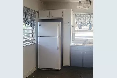 402 S Avenue D, Olney, TX 76374 - Photo 10