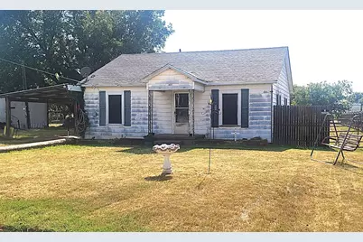 402 S Avenue D, Olney, TX 76374 - Photo 1