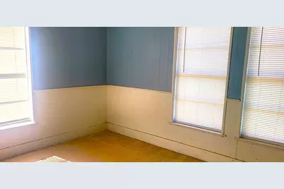 402 S Avenue D, Olney, TX 76374 - Photo 14