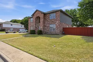 1125 Urban Dr, DeSoto, TX 75115 - Photo 2