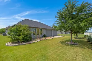 12424 Blue Granite Dr, Denton, TX 76207 - Photo 34