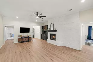 2304 Dove Meadow Ct, Grapevine, TX 76051 - Photo 6